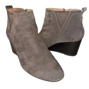 Vionic Paloma Weather Resistant Suede Wedge Beige Booties Size 9